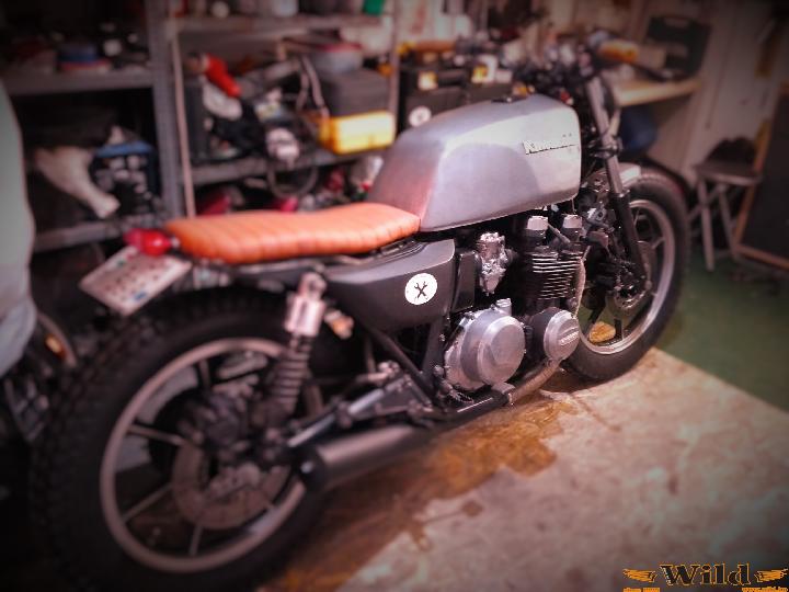 kawa 750 brat style