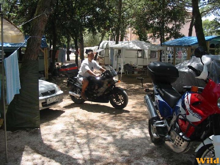 Horvátország
Ott így is lehet motorozni!