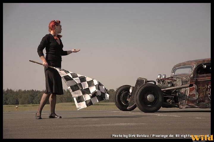 -Indítsam édes?
-Mehet..