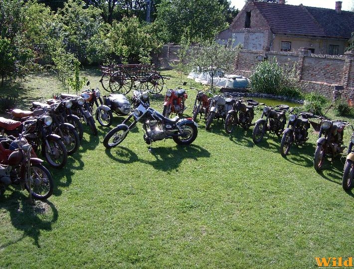 Sorakozó Magyarok!
Illetve motorok..