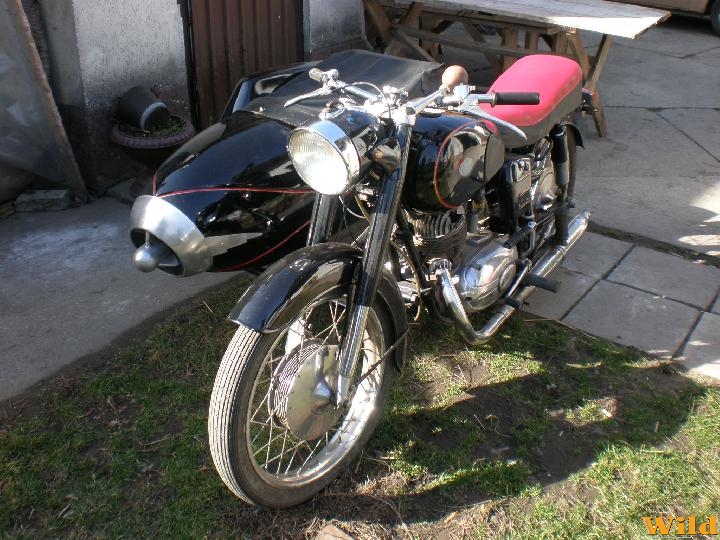 Ez már másnap reggel...
Pancsi a Nap fényében!